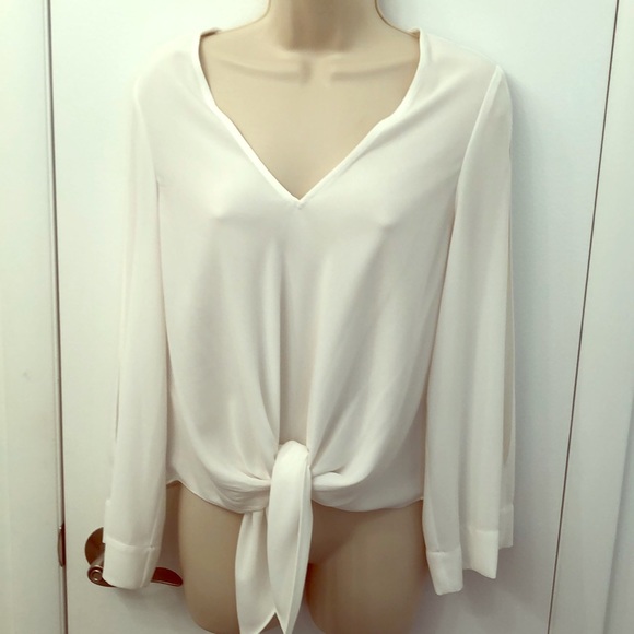 Rachel Roy // sheer white blouse 🤍 - Picture 2 of 5